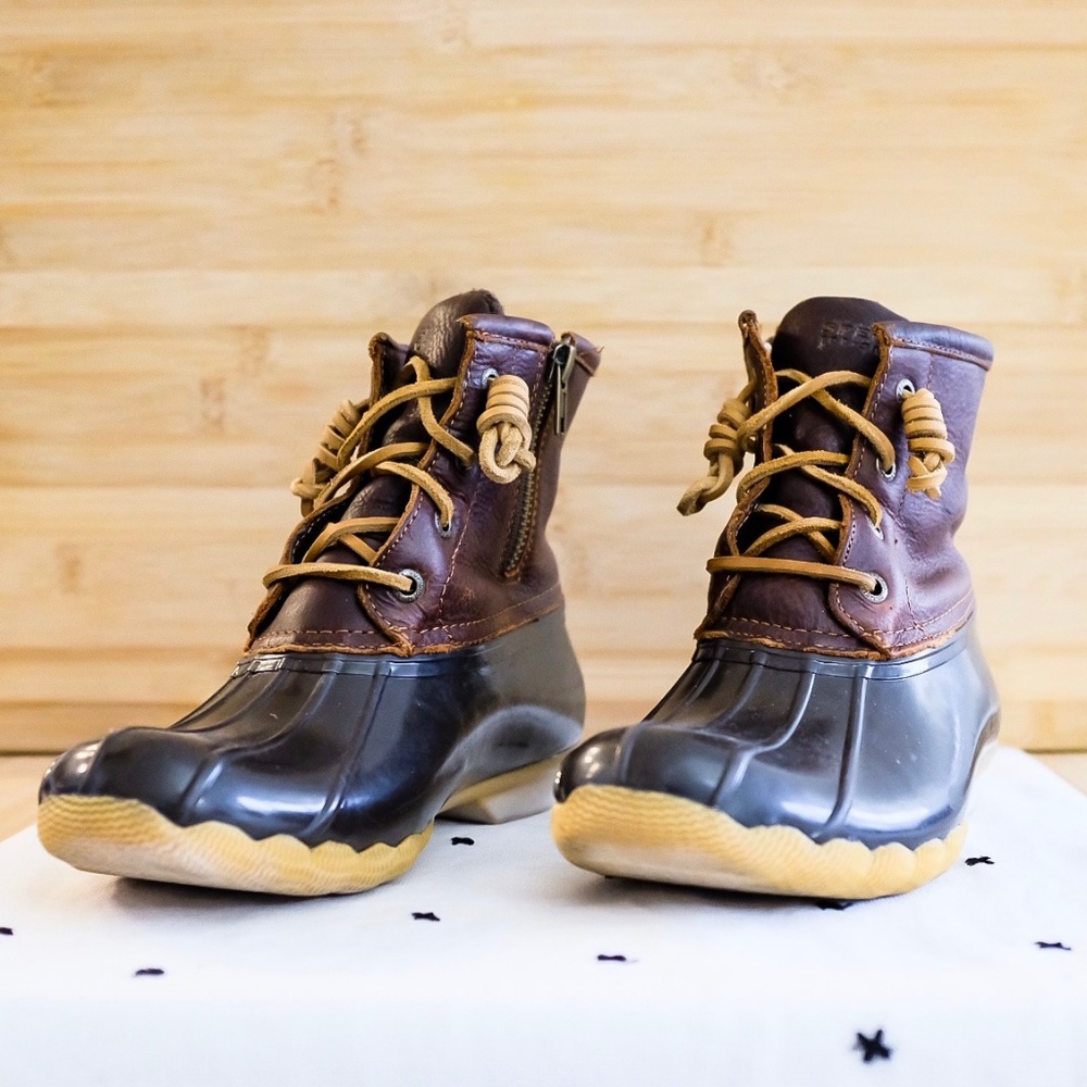 Sperry Saltwater Tan/Dark Brown Duck Boots - 6